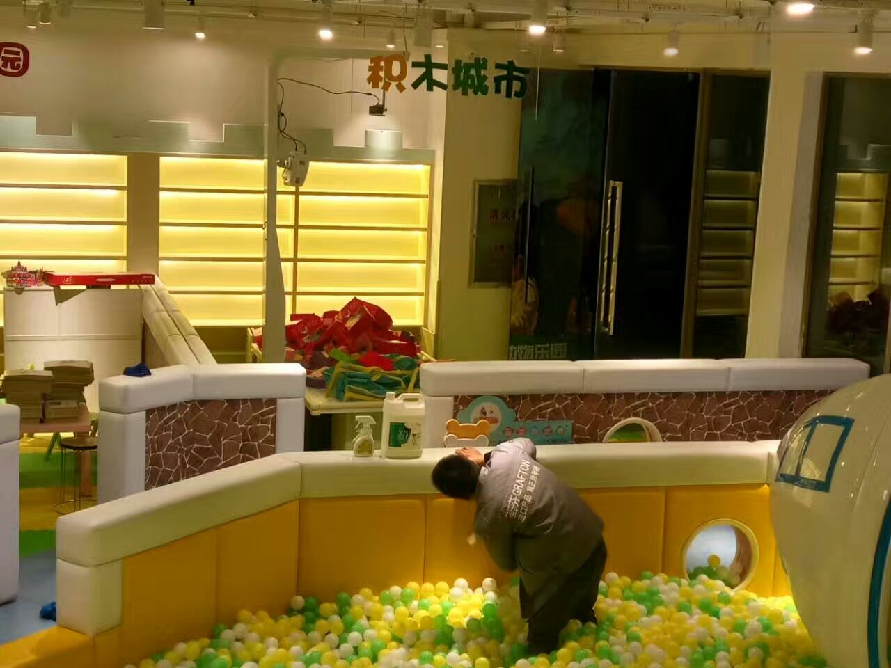 魔幻互動(dòng)兒童樂園現(xiàn)場(chǎng) 魔幻互動(dòng)兒童樂園現(xiàn)場(chǎng)