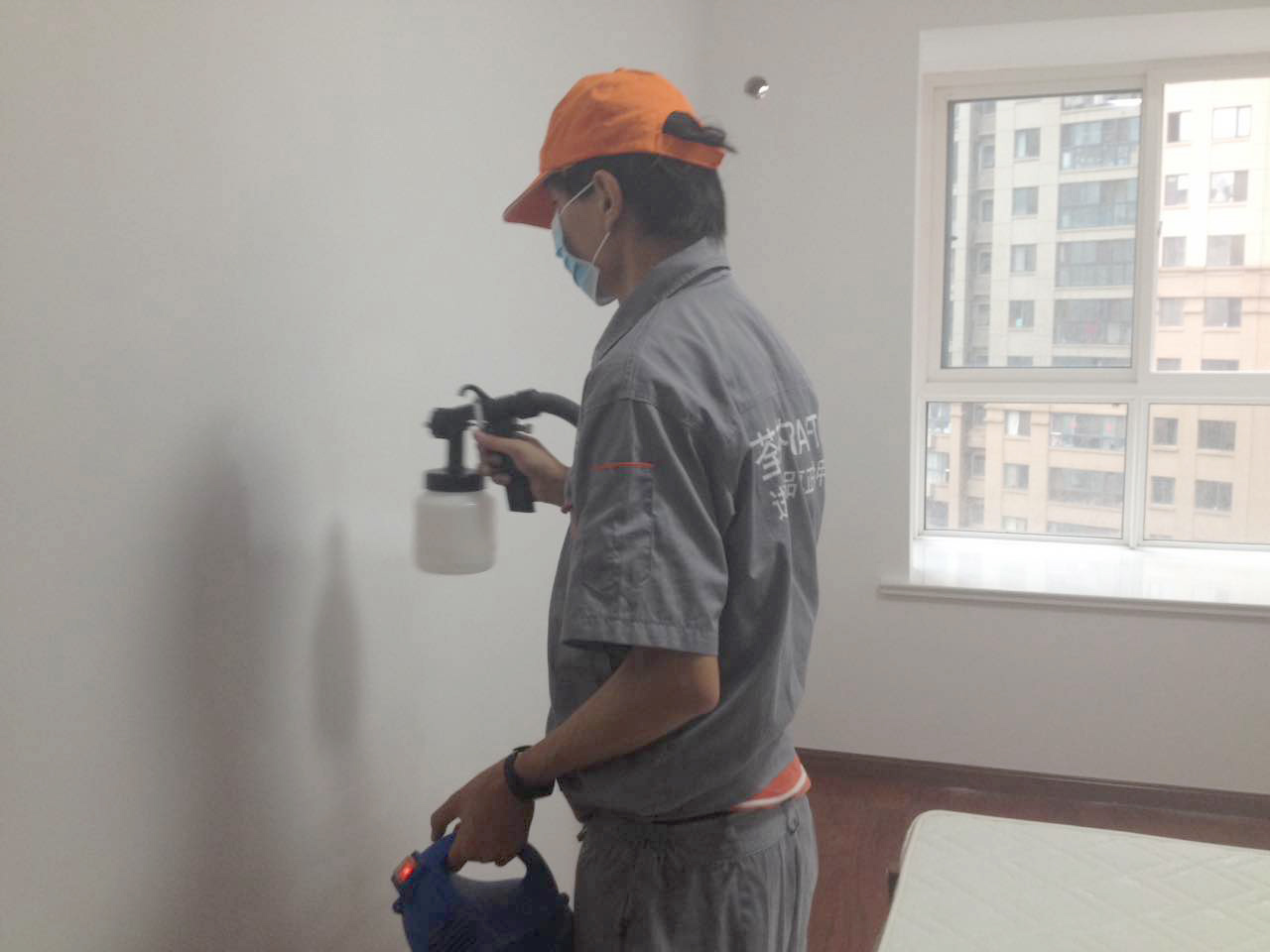 臥室墻面噴涂全方位施工 臥室墻面噴涂全方位施工