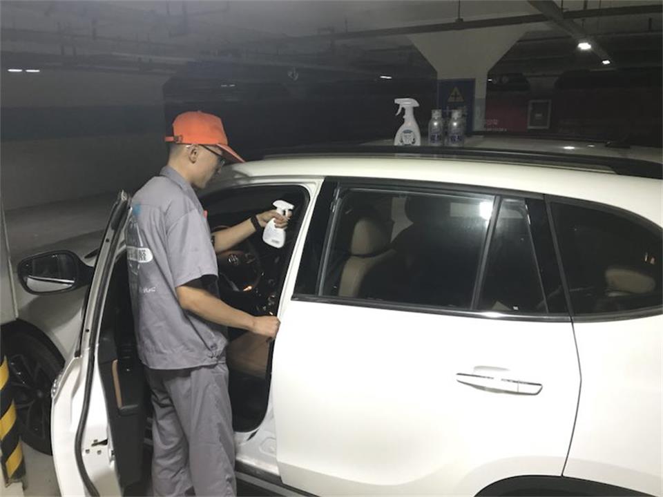 車內(nèi)長效除醛劑噴涂施工治理 車內(nèi)長效除醛劑噴涂施工治理