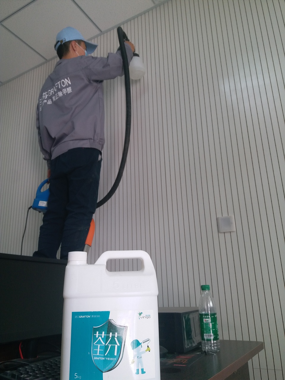 辦公區(qū)域墻面噴涂施工治理 辦公區(qū)域墻面噴涂施工治理