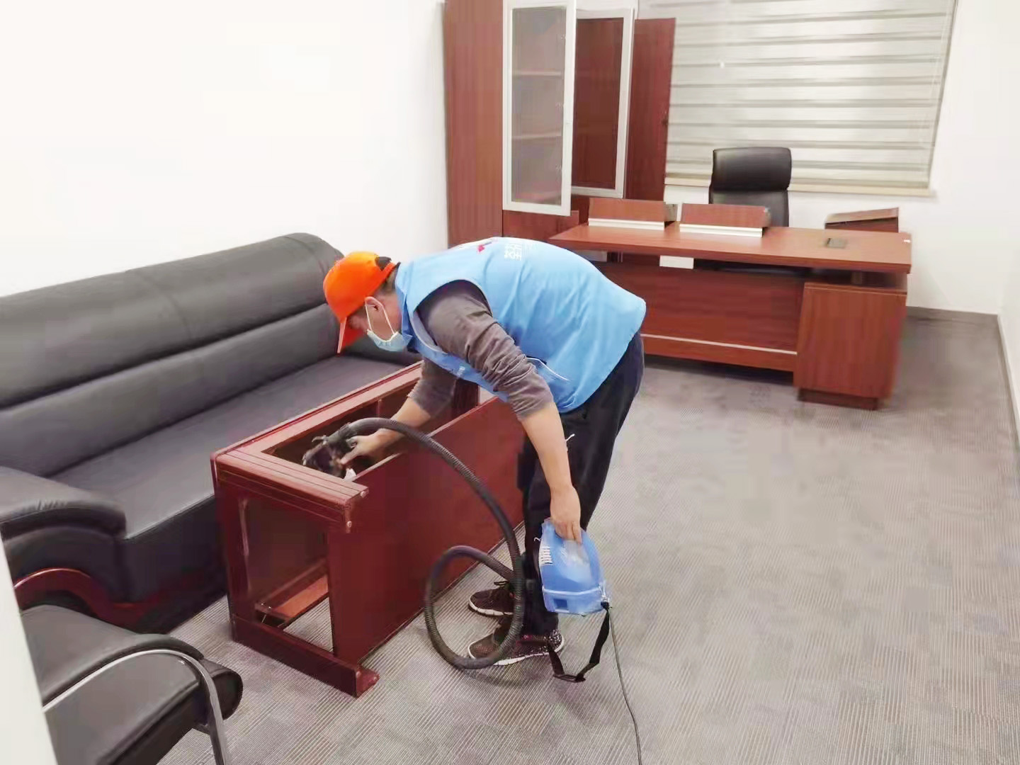 銀行會議室茶幾全方位噴涂 銀行會議室茶幾全方位噴涂